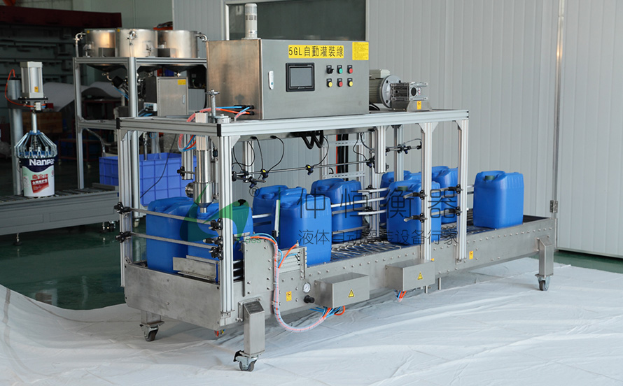 30公斤液體灌裝機(jī)全自動流水線 2